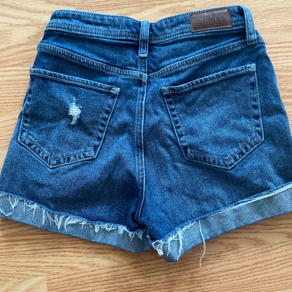 Hollister Shorts - Picture 3 of 3